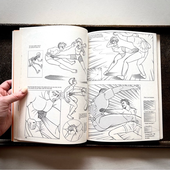 BOOK • “How to Draw Manga: Illustrating Battles” • - Picture 7 of 11